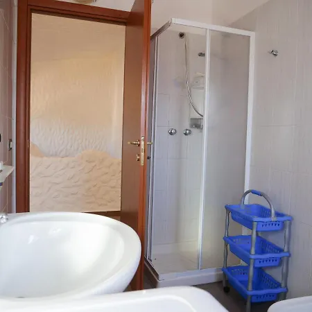 Enorme Casa Vacanza 10 Posti Letto 200m Spiaggia Budoni